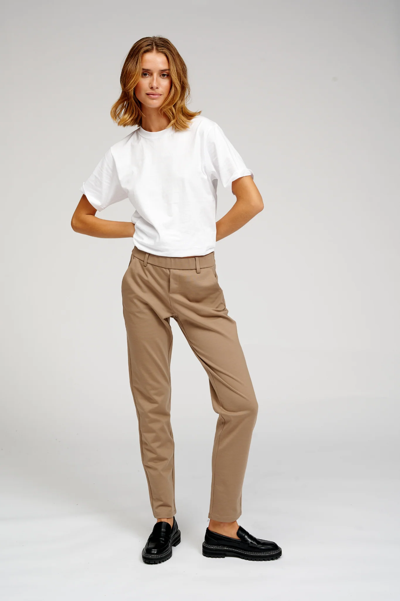 haylie Pants - Beige oscuro - Imagen 3