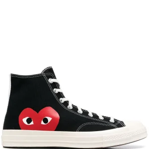 N373O Converse tenis altos de Comme Des Garçons Play x ConverseNegro corazones