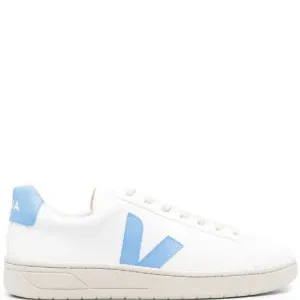 Tenis Veja campo blanco azul claro