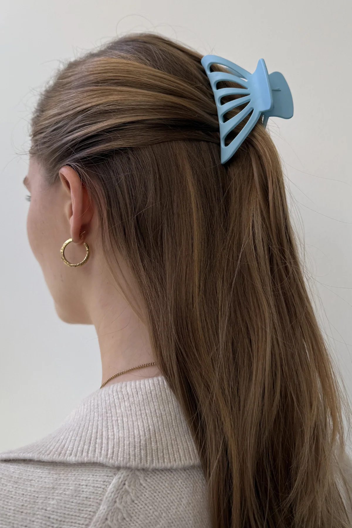 Clip de garra hueco - azul cielo