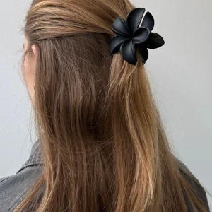 Centralo para el cabello de la flor - Negro