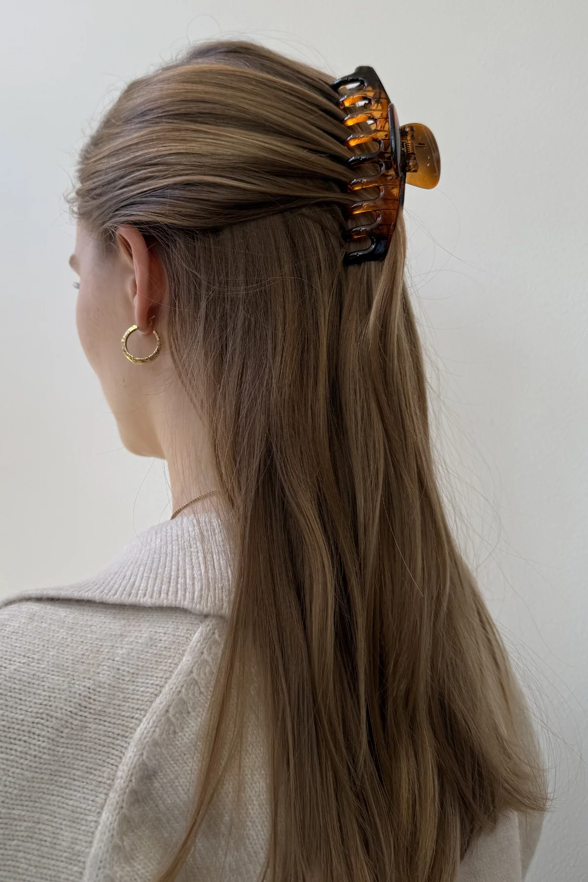 Central de cabello de Olivia - marrón