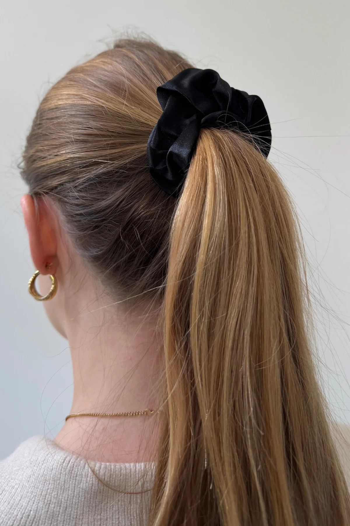 Satin Scrunchie - Negro
