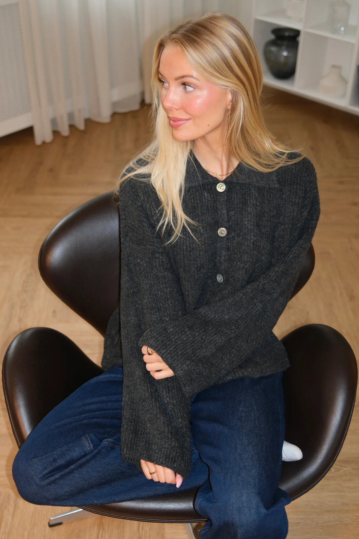 Josie Polo Knit - Grafito - Imagen 4