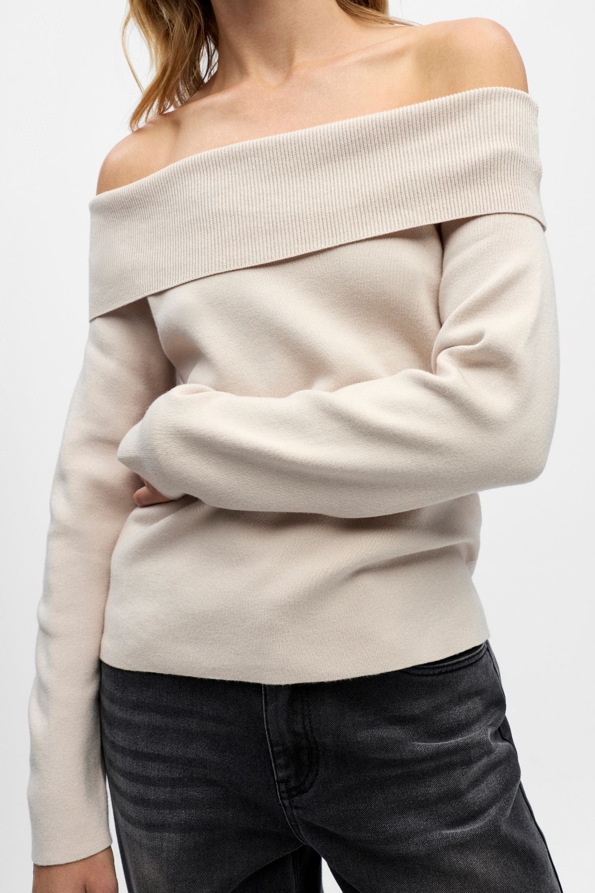 Reynard Off Shoulder Knit - Silver Grey - Imagen 3