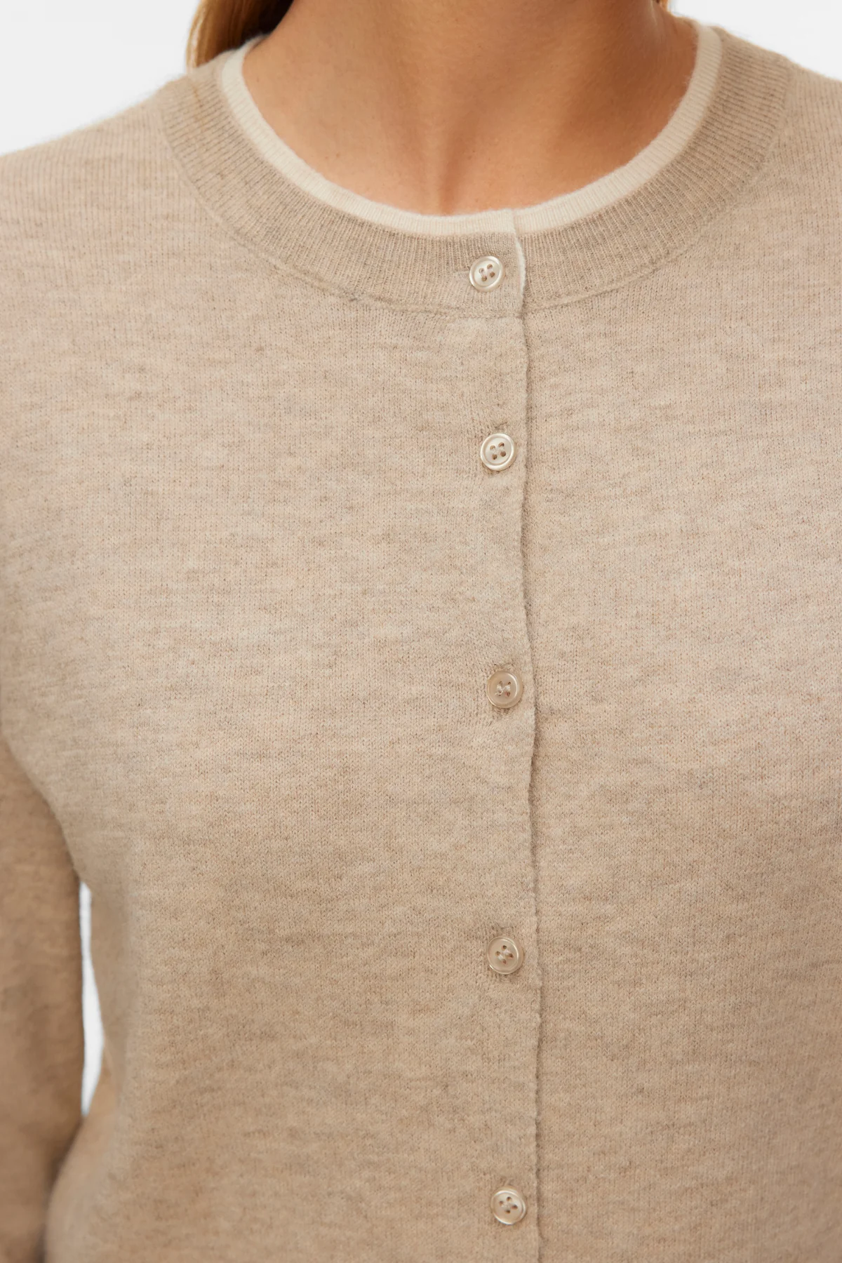 Maravilloso cárdigan con cuello redondo - Silver Mink Melange w. Abedul - Imagen 3