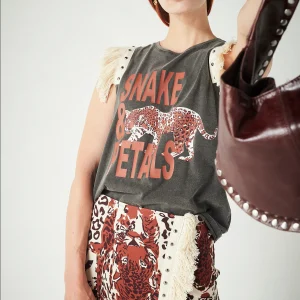 Camiseta Flecos Snake&Petals