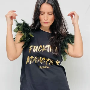 Camiseta Plumas Tachas Addictive