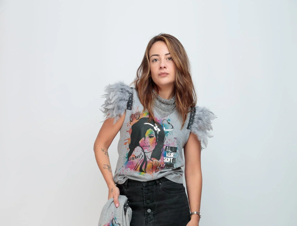 Camiseta Plumas Tachas Amy Festival - Imagen 3