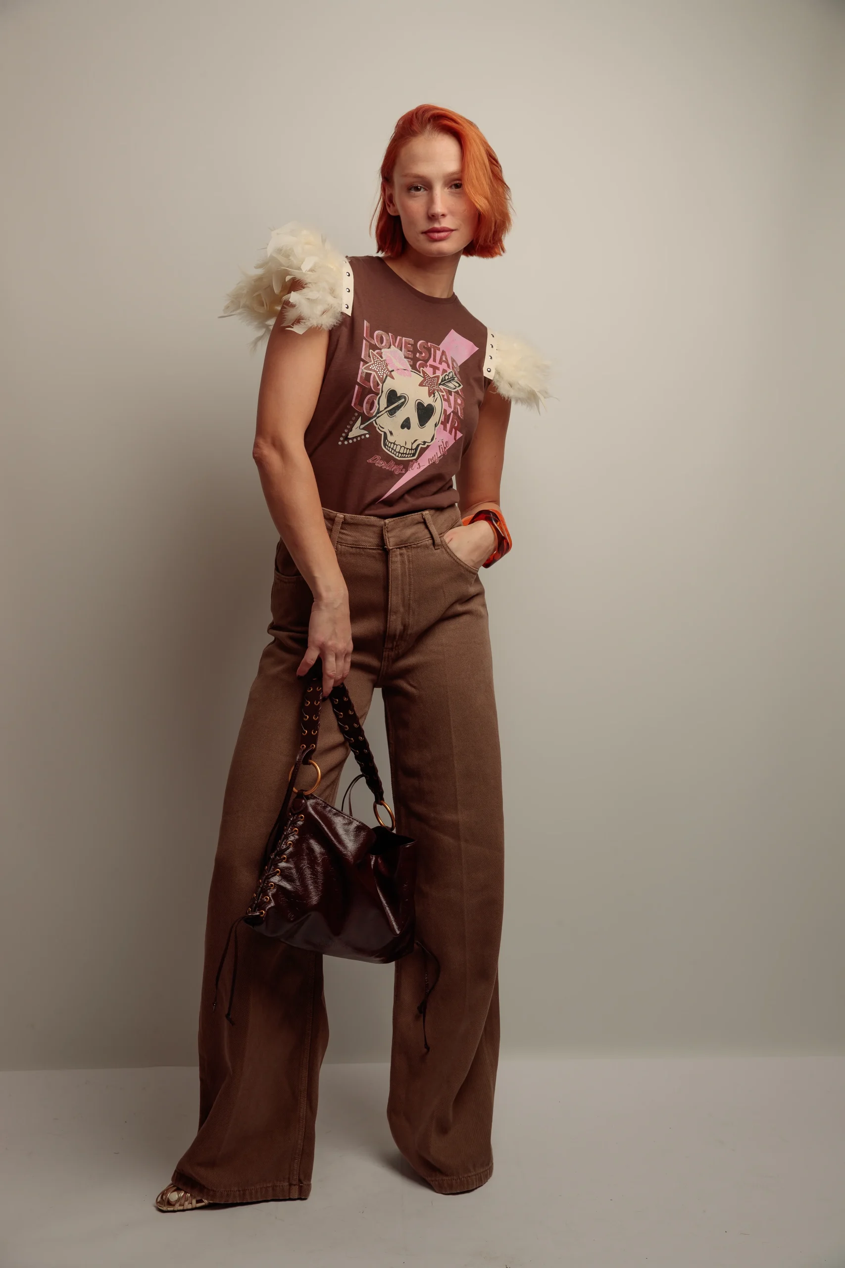 Camiseta Plumas Tachas SK Caye - Imagen 6