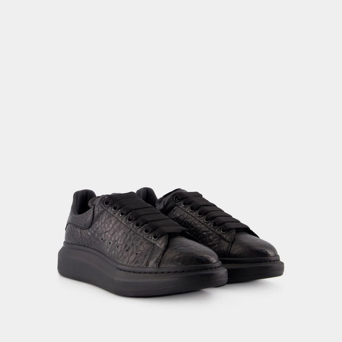 ALEXANDER MCQUEEN Oversized Sneakers - Alexander McQueen - Leather - Black - Imagen 3