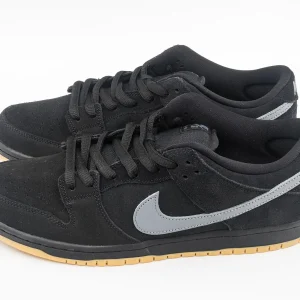 N373O Nike SB Dunk Low