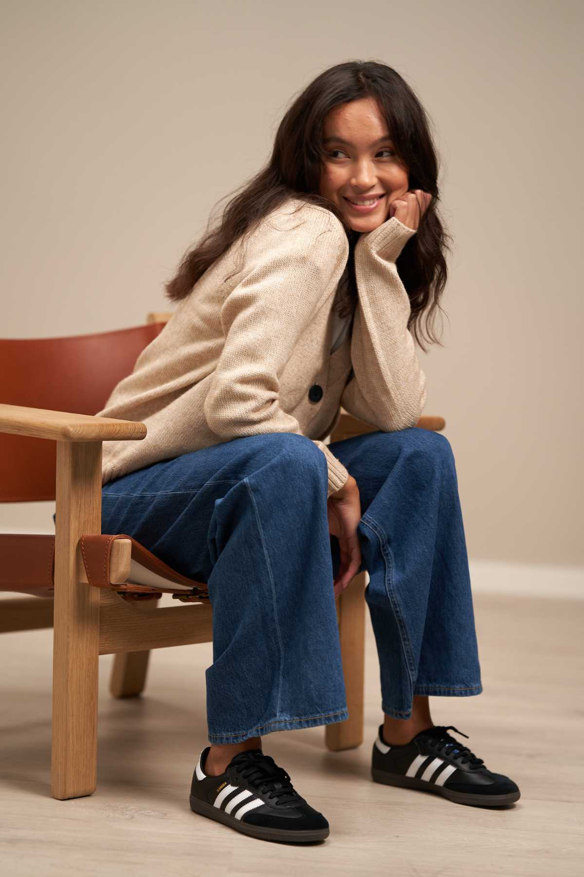 Los jeans de rendimiento ancho original - mezclilla azul medio - Imagen 6