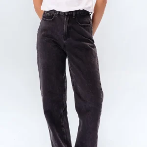 El rendimiento original de los jeans sueltos - mezclilla negra lavada