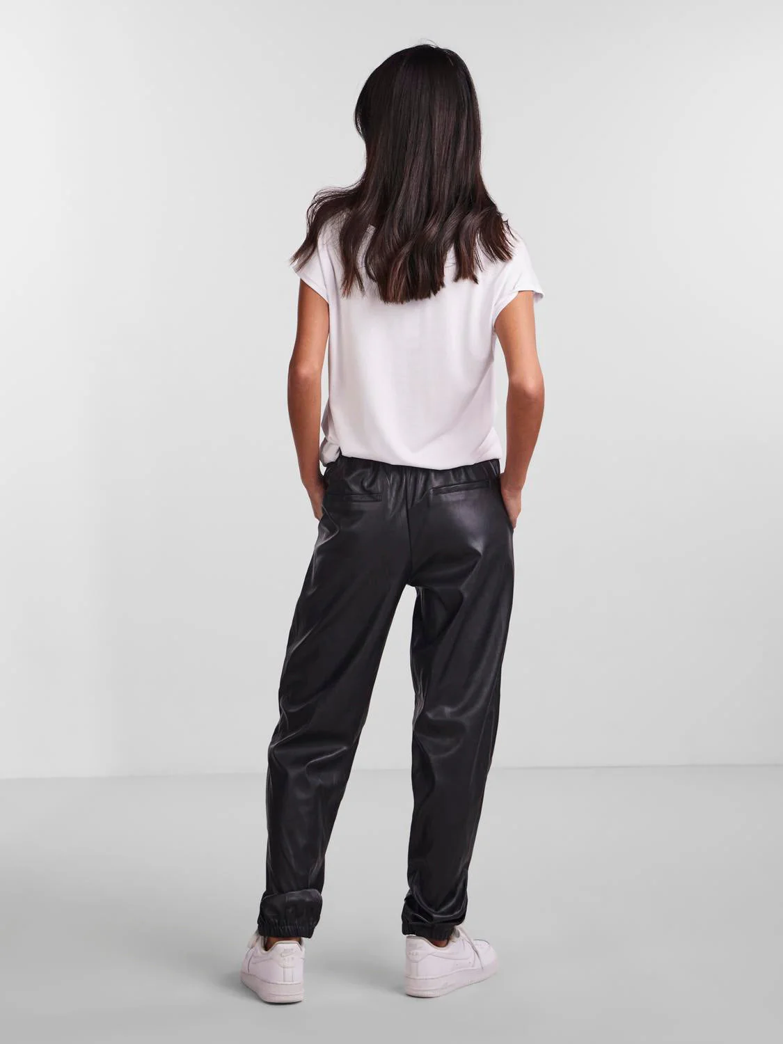 Nicole Bukser - Sorteo - Imagen 3