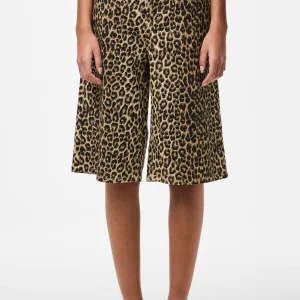 Salume ancho de mezclilla Shorts - Pepper blanco Leo