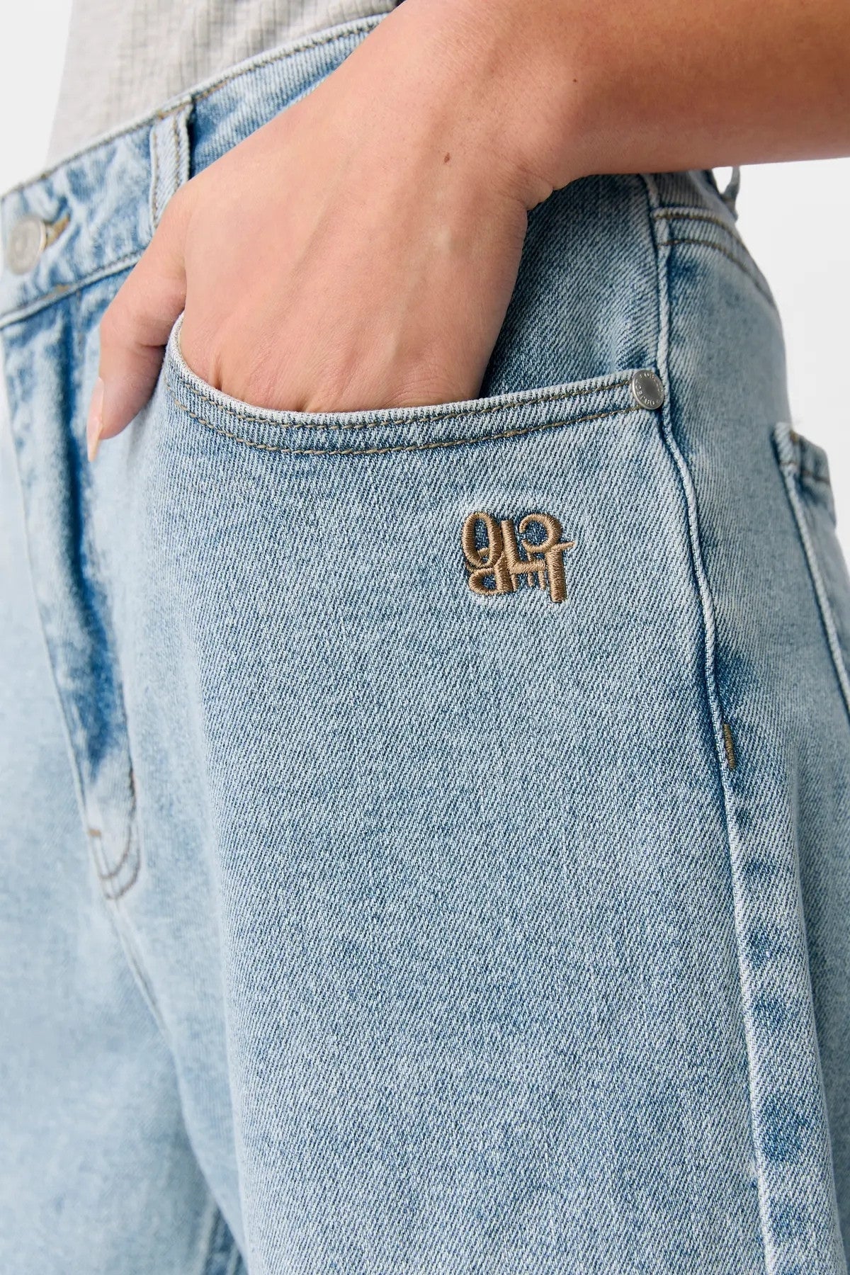 Isra Bermudas Shorts - mezclilla azul medio - Imagen 6