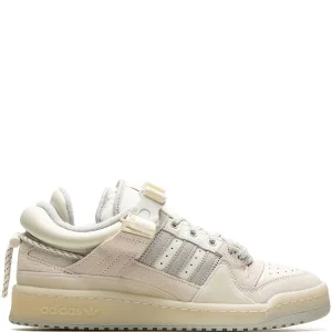 N372O adidas tenis Forum Buckle Low de adidas x Bad Bunny blanco