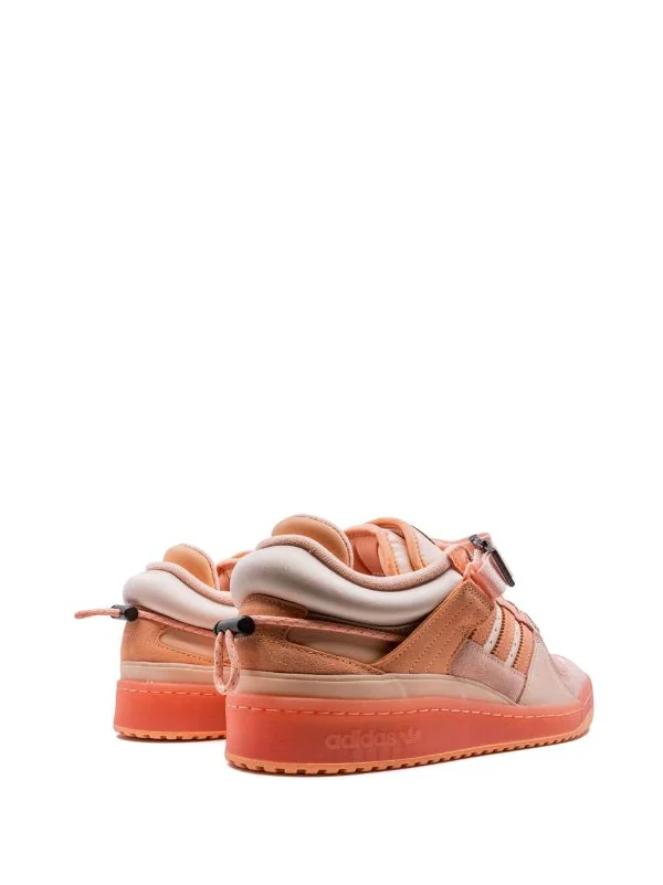 N372O Tenis Sneakers Adidas FORUM BUCKLE LOW "Bad Bunny - Easter Egg" rosa - Imagen 3