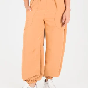 pantalon nala mostaza