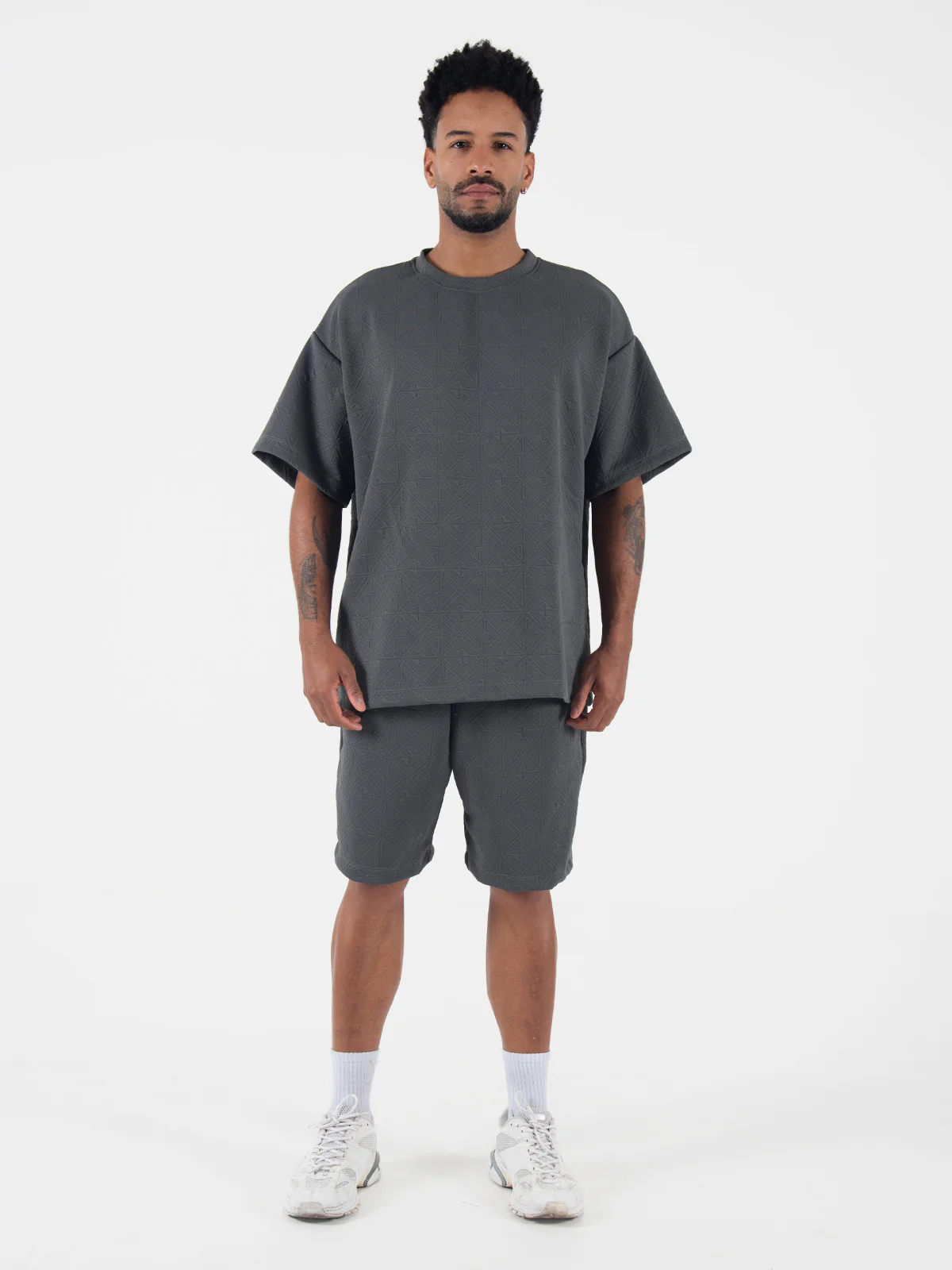 set mucura hombre gris