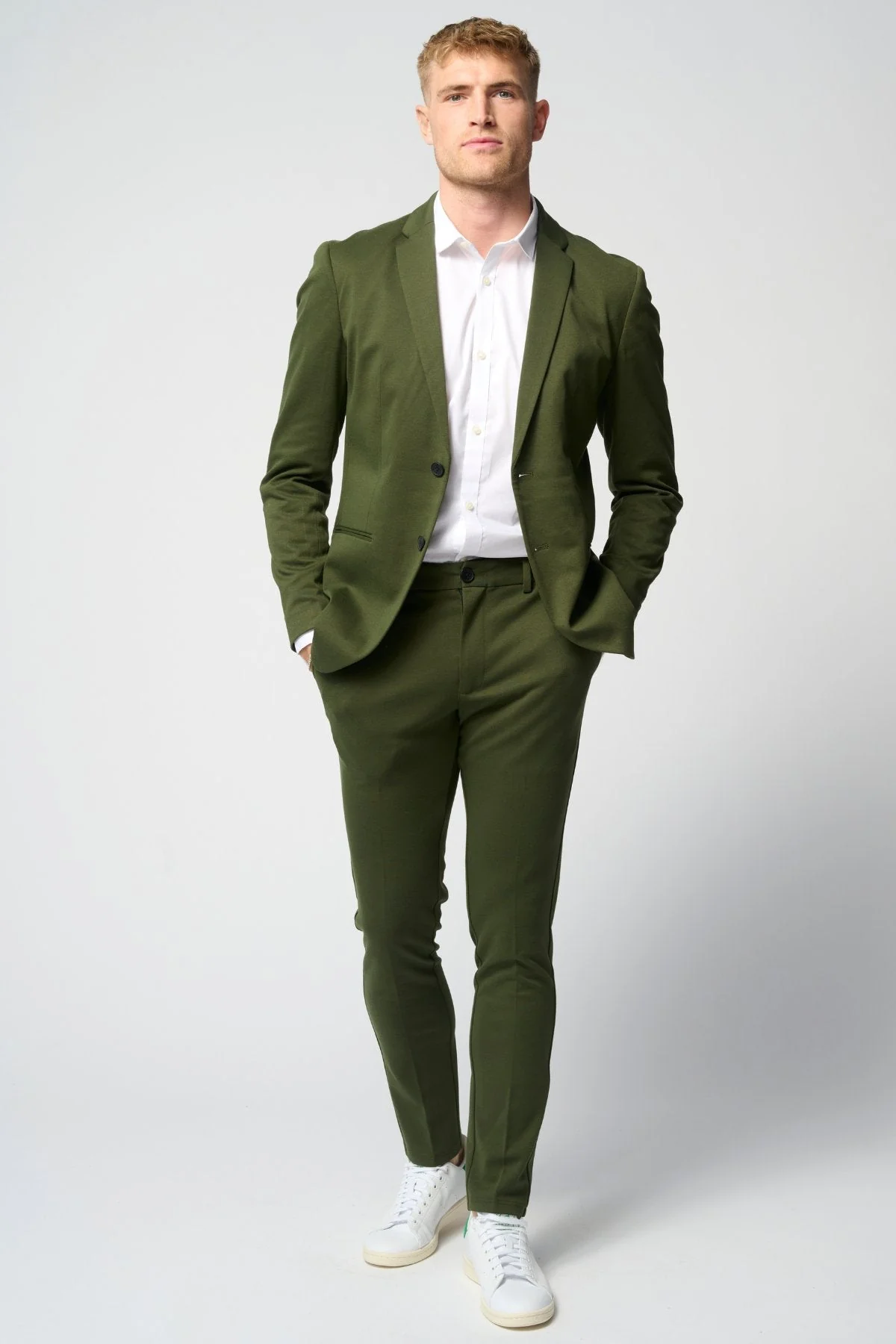 The Original Performance Suit™️ (Verde Oscuro) + Camisa y Corbata - Paquete Especial - Imagen 4